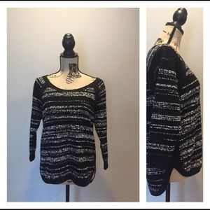Liz Claiborne SZ small sweater black and white